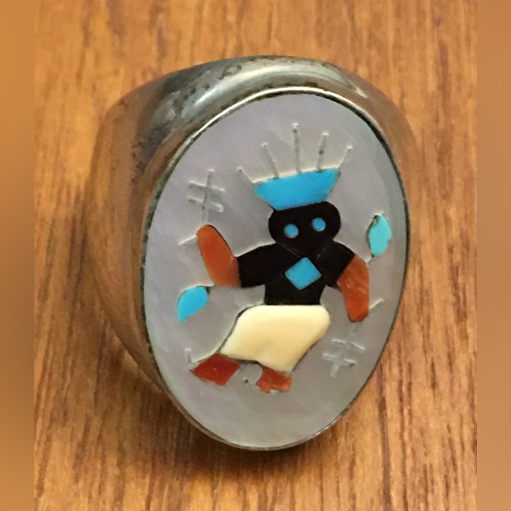 Silver ZUNI Figure Mother of Pearl Oval Ring Native American SIGNED. Sz 11.5